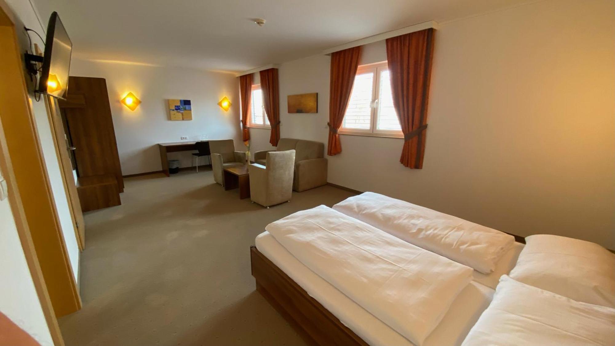 Hotel Weinland Donnerskirchen Exterior foto