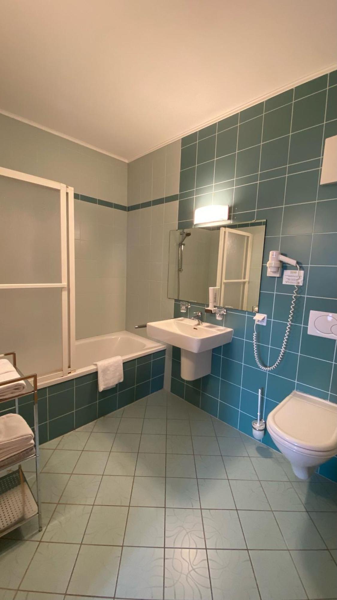 Hotel Weinland Donnerskirchen Habitación foto