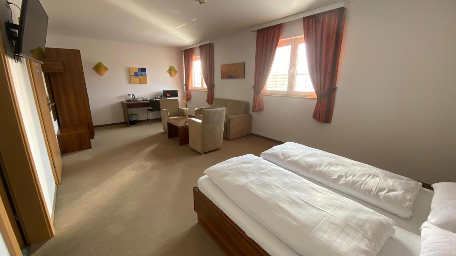Hotel Weinland Donnerskirchen Habitación foto