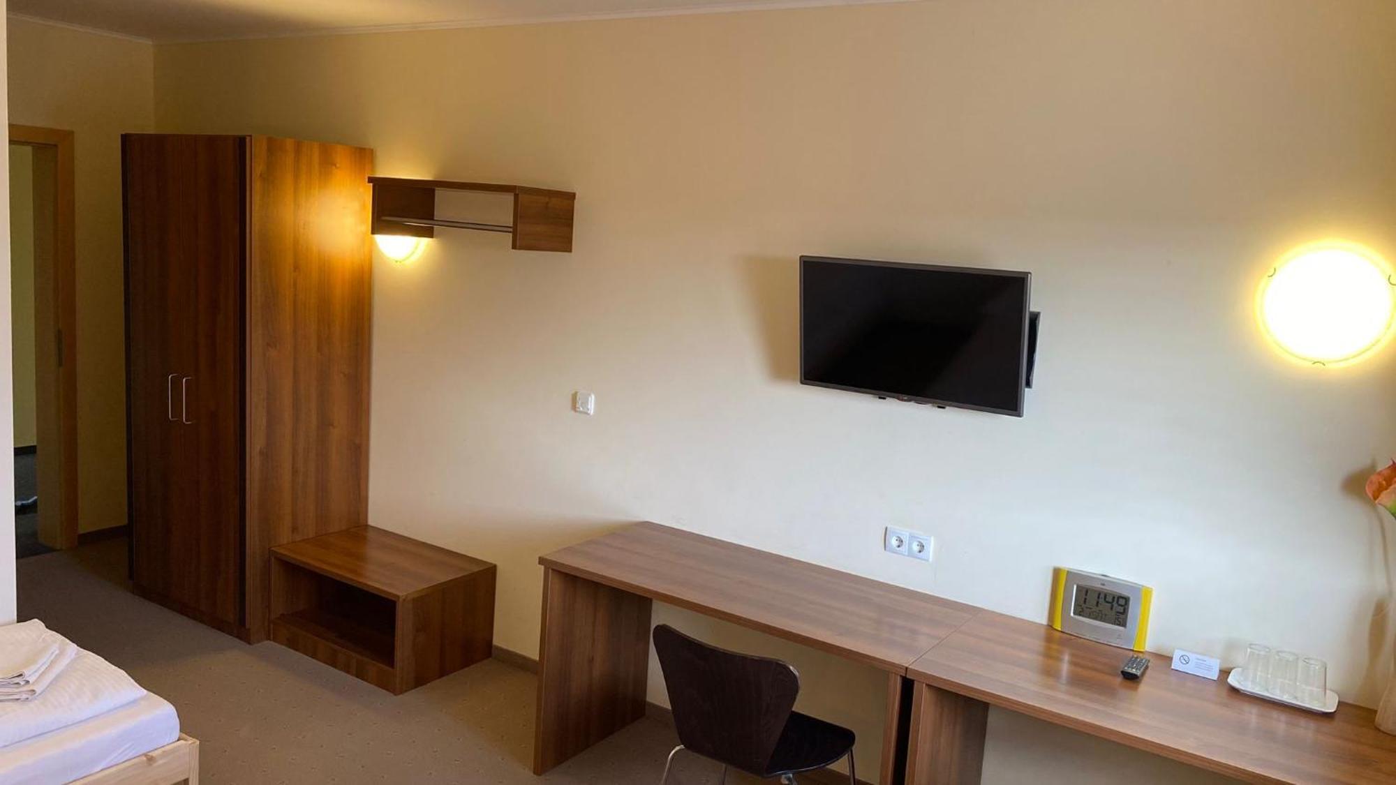 Hotel Weinland Donnerskirchen Habitación foto
